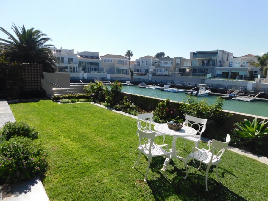 4 Bedroom Property for Sale in Harbour Island Western Cape